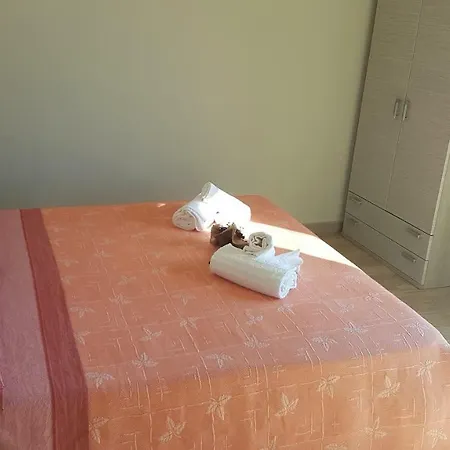 Eleonora Tropea Frühstückspension Le Pioppe