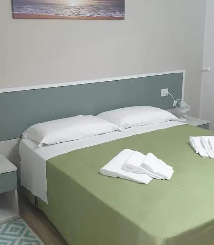 Eleonora Tropea 4* Le Pioppe